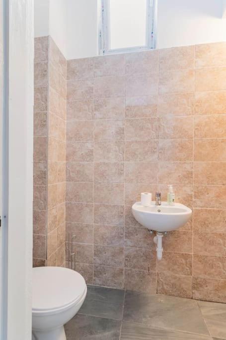 Queen Erzsebet Apartment بودابست المظهر الخارجي الصورة